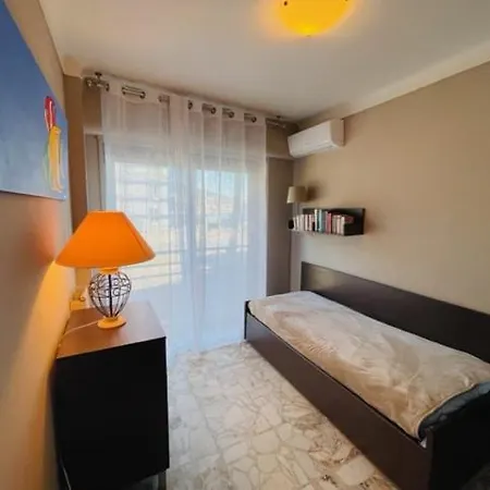 Apartment Bord De Mer Menton